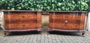 Paar bewegte Louis-XV-Kommoden